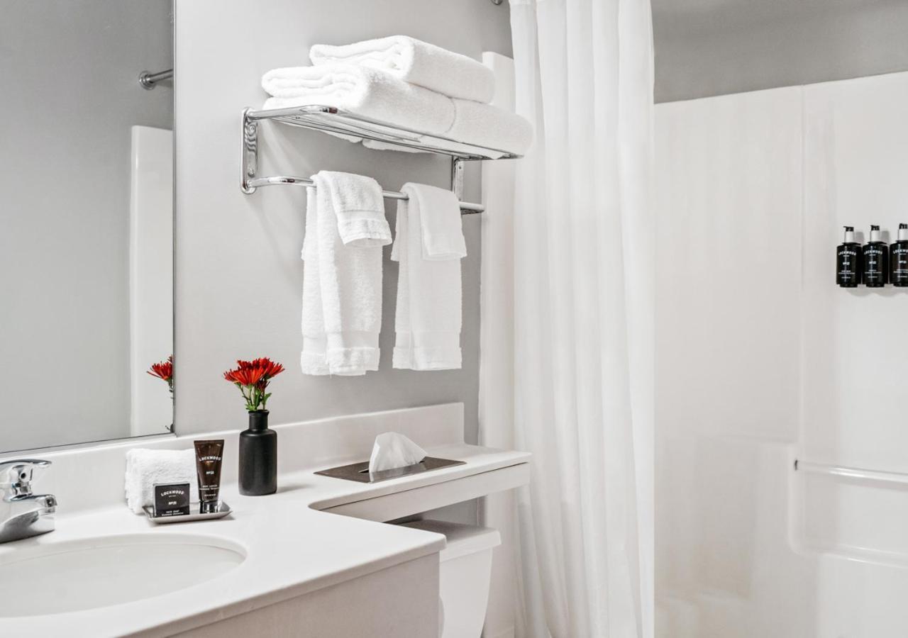 Hotel One75 Hamilton エクステリア 写真